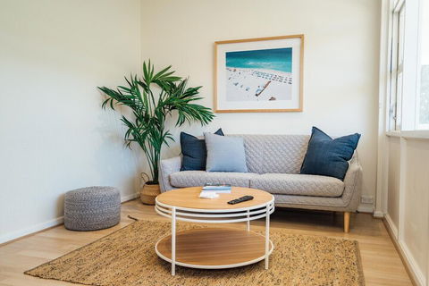 Beachy Keen On Moseley Wifi Netflix Pool Spa - Accommodation Cairns 6