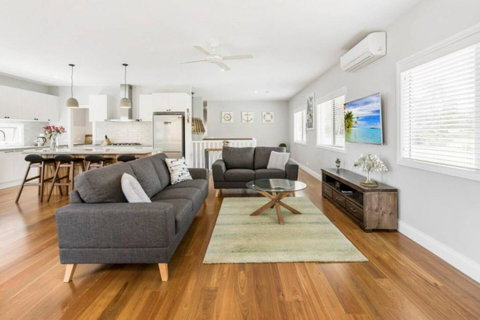 HALE KUPA Rye Beach House Spa Table Tennis - Accommodation Cairns 5