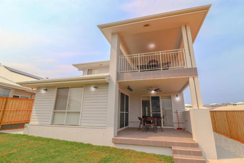 Surfers Paradise At Catherine Hill Bay - Accommodation Cairns 6