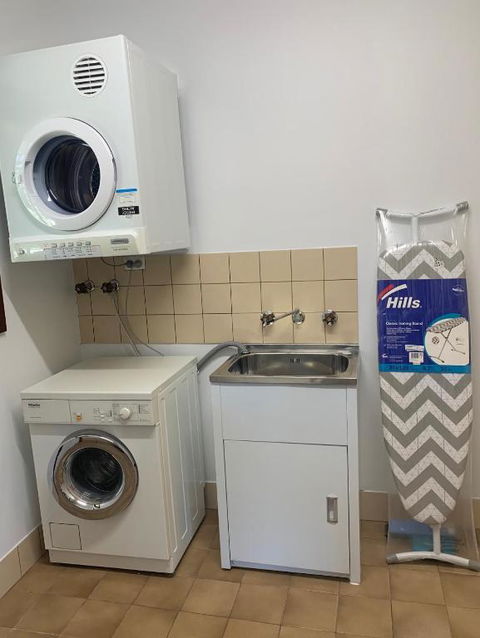 Beachside House - Accommodation Cairns 1