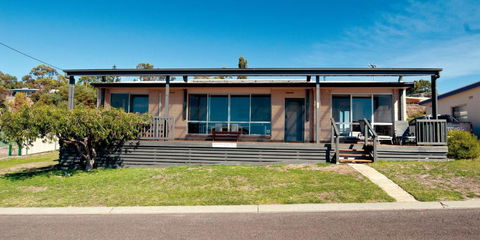 Blue Wren Beach House - Accommodation Cairns 6
