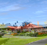 Magnificent Cotillion by Your Innkeeper - Accommodation Cairns