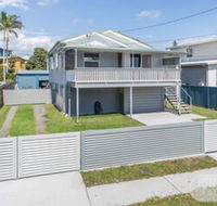 Brighton Waterfront Beach House - Accommodation Cairns