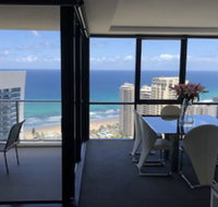 Circle on Cavill Luxury 2 Bedroom Ocean Views