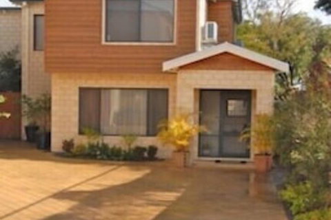 Terrific Townhouse - Accommodation Cairns 1