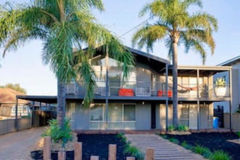 Paradise Waters - Yarrawonga - Accommodation Cairns 0