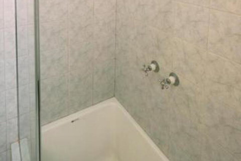 A Wave Away At Glenelg Cosy Unit Near The Beach - Accommodation Cairns 4
