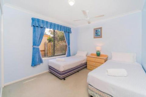 Beachside 22 LJHooker Yamba - Accommodation Cairns 1