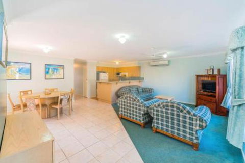 Beachside 22 LJHooker Yamba - Accommodation Cairns 6
