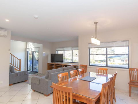 Banjos Way 2 / 23 Banjo Patterson Crescent - Accommodation Cairns 2