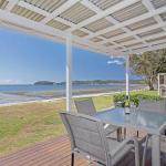 Beached Inn 93 Foreshore Drive Spacious Beach Front House - Accommodation Cairns 0