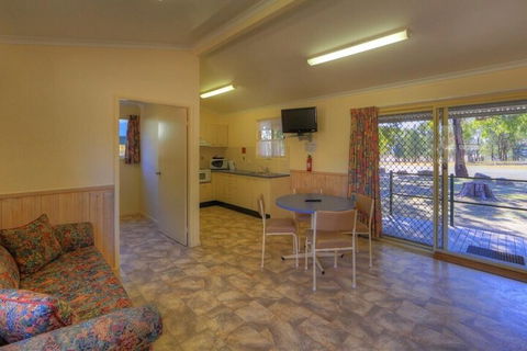 Reflections Holiday Parks Copeton Waters - Accommodation Cairns 4