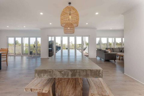 The Lookout - Accommodation Cairns 5