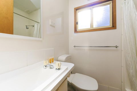 Reflections Holidays Parks Burrinjuck - Accommodation Cairns 5