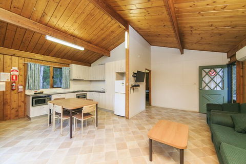 Reflections Holidays Parks Burrinjuck - Accommodation Cairns 1