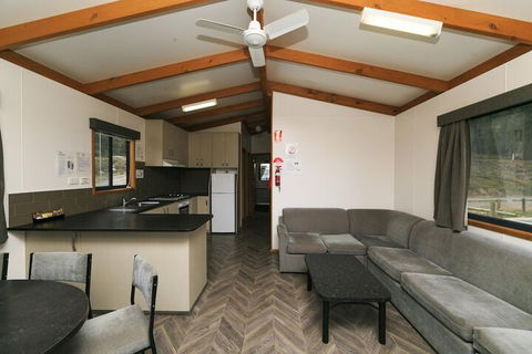 Reflections Holidays Parks Burrinjuck - Accommodation Cairns 3