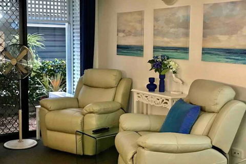 Beautiful Studio In Great Leafy Location - Accommodation Cairns 5