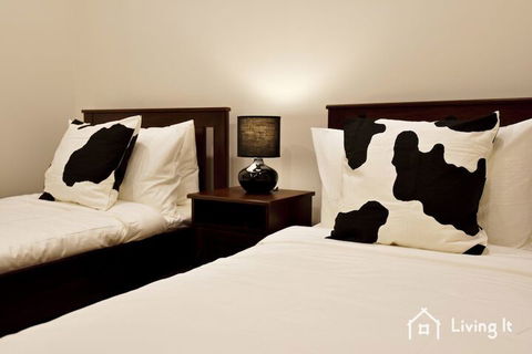 Tomkins Townhouse - Accommodation Cairns 7