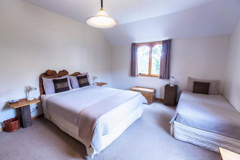 Herons Rise Vineyard Accommodation - Accommodation Cairns 6