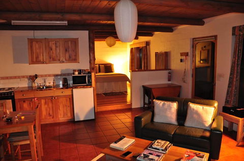 Herons Rise Vineyard Accommodation - Accommodation Cairns 4