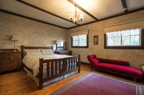 Walhalla Coach House - Accommodation Cairns 5