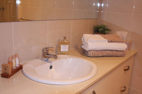 C And C Tanunda - Accommodation Cairns 7