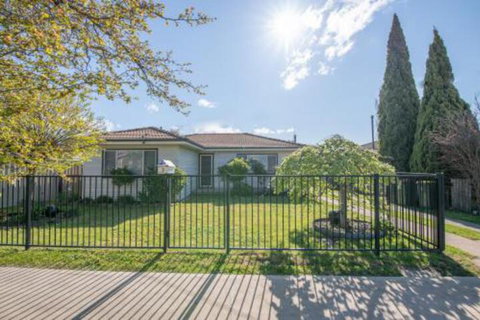 Autumn St. Trendy East Orange Near CBD - Accommodation Cairns 0