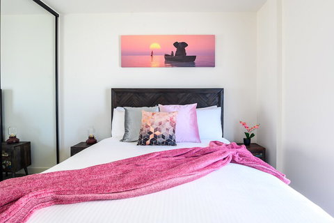 JUDD A Stylish Abode Awaits You - Accommodation Cairns 6