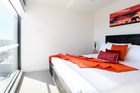 JUDD A Stylish Abode Awaits You - Accommodation Cairns 5
