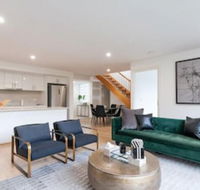 Modern Stylish Penthouse - Accommodation Cairns