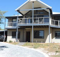 Jay's Beach House - Accommodation Cairns