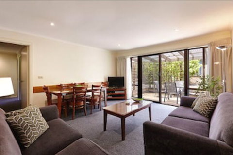 The Bright Resort - Accommodation Cairns 7