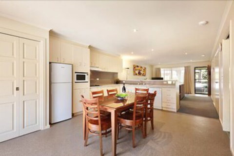 The Bright Resort - Accommodation Cairns 6