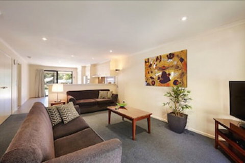 The Bright Resort - Accommodation Cairns 4