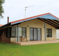 Jen's Beach House - Accommodation Cairns