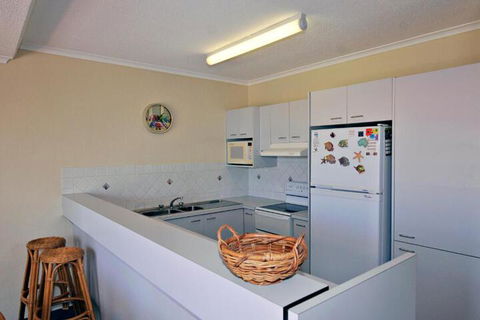 Bright & Comfortable In Quiet Location - Accommodation Cairns 5