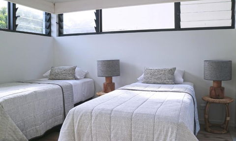 Beachside Lennox - Accommodation Cairns 1