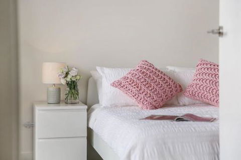 Cosy 3BR Penthouse Close To Westfield Hornsby & Train Station - Accommodation Cairns 4