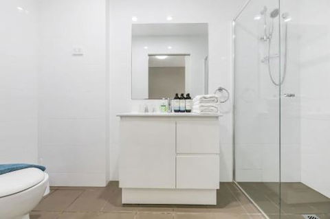 Cosy 3BR Penthouse Close To Westfield Hornsby & Train Station - Accommodation Cairns 1