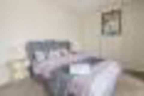 New Modern Apartment With Parking Near Amenities - Accommodation Cairns 6