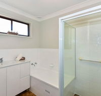 The Noraville House Large Family Home - Accommodation Cairns