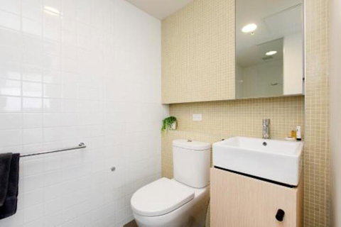 Complete Host Guild Apartments - Accommodation Cairns 5