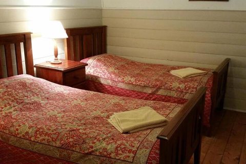 About Town Cottages - Accommodation Cairns 4