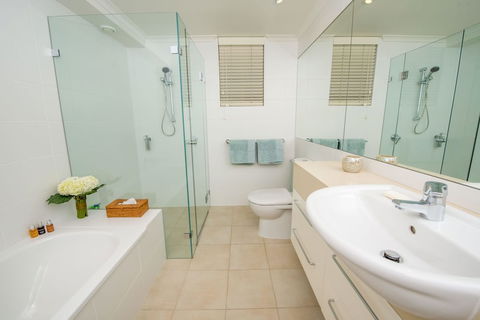 A Yachtsmans Rest Unit 4, 37 Victoria Parade - Accommodation Cairns 6