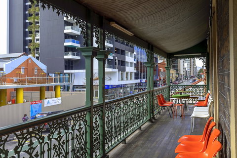 Tequila Sunrise Hostel Adelaide - Accommodation Cairns 2