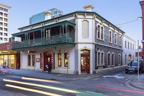 Tequila Sunrise Hostel Adelaide - Accommodation Cairns 1