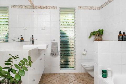 A PERFECT STAY - Byron's Brae - Accommodation Cairns 6