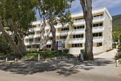 On Palm Cove Beachfront Apartments - Accommodation Cairns 0