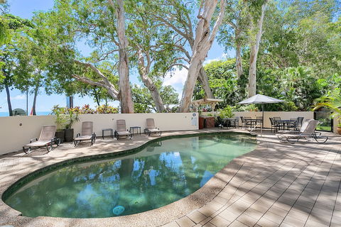 On Palm Cove Beachfront Apartments - Accommodation Cairns 3