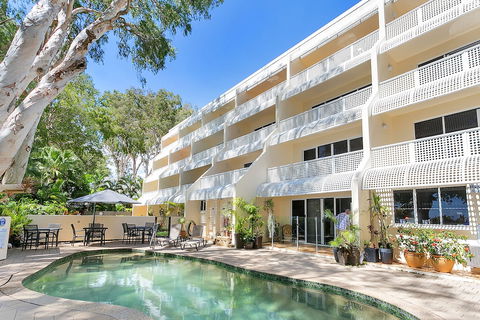 On Palm Cove Beachfront Apartments - Accommodation Cairns 2